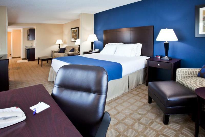 Holiday Inn Express Hotel & Suites Fort Pierce West ภายนอก รูปภาพ